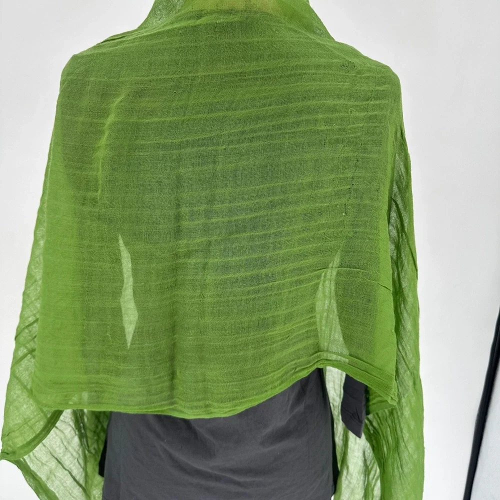 John Ashfield Green 100% Virgin Wool Scarf Lightweight Fringed Kelly Green Gaizy
